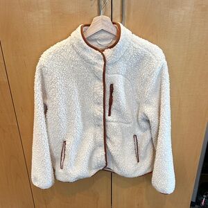 Universal Threads Cream Sherpa Jacket, women’s size L